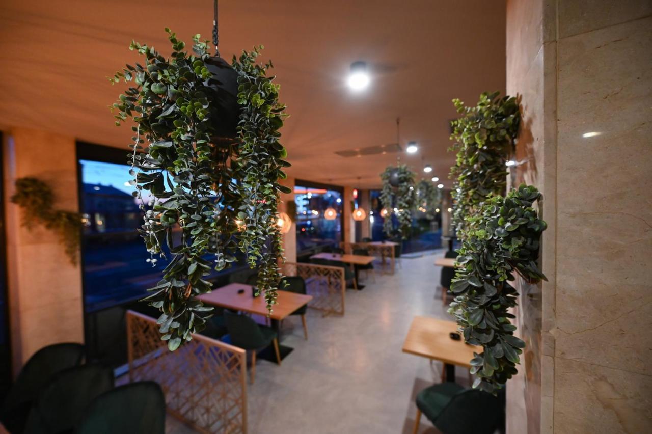 Hotel Xemar Arad Luaran gambar