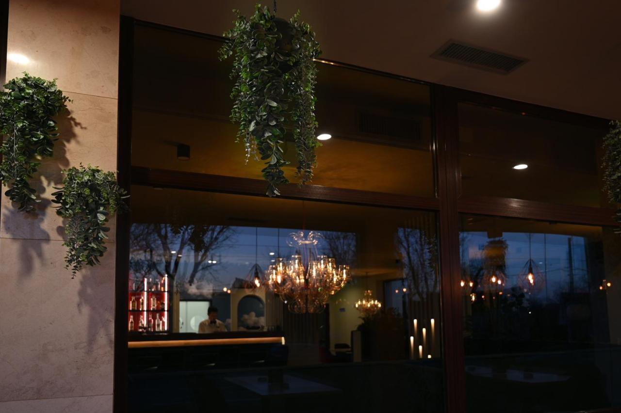 Hotel Xemar Arad Luaran gambar